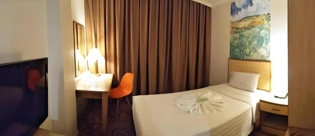 The Orchid Hotel Sibu Extérieur photo