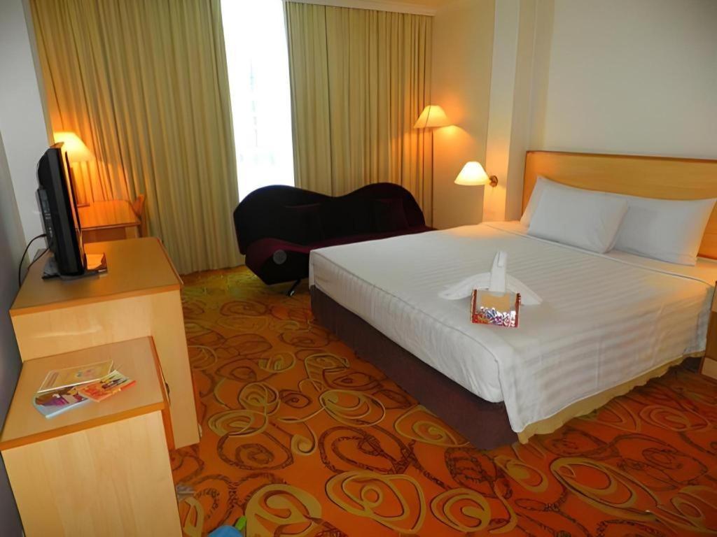 The Orchid Hotel Sibu Extérieur photo